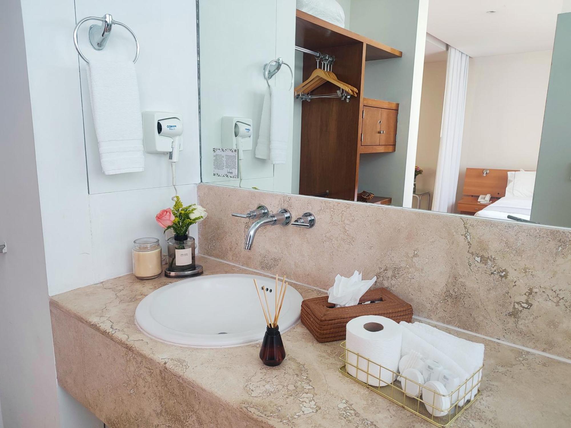 Lombardo Suites Mexico By Eksteriør billede